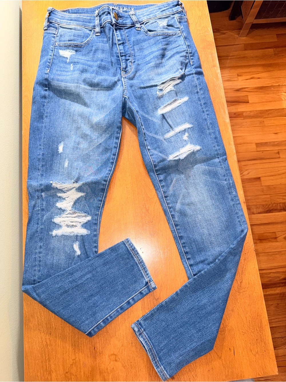 American Eagle Outfitters Light Blue Super Stretch Jeans
